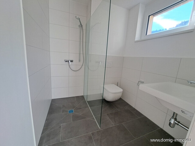 NEUBAU: Traumhafte Gartenwohnung mit großem eigenem Tiefgaragenbereich in Lorüns zu verkaufen!