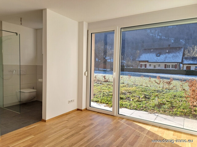 NEUBAU: Traumhafte Gartenwohnung mit großem eigenem Tiefgaragenbereich in Lorüns zu verkaufen!