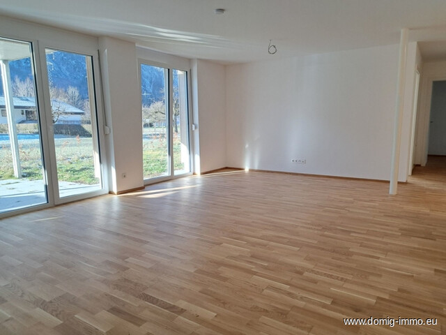 NEUBAU: Traumhafte Gartenwohnung mit großem eigenem Tiefgaragenbereich in Lorüns zu verkaufen!