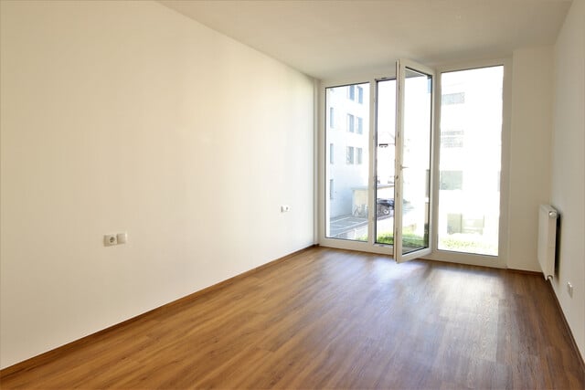 Moderne 2-Zi-Wohnung mit Wintergarten zu vermieten!