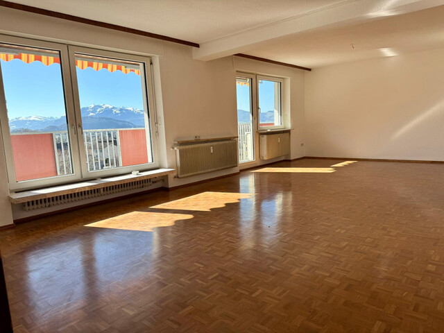 Familienfreundliche  4-Zimmer-Dachgeschosswohnung in guter Lage in Hohenems zum Verkauf oder Möglichkeit auf Mietkauf!