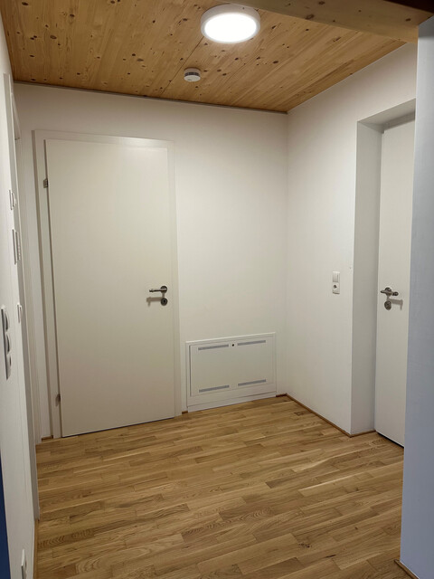 Helle neuwertige 2-Zimmer-Gartenwohnung ab sofort zu vermieten 