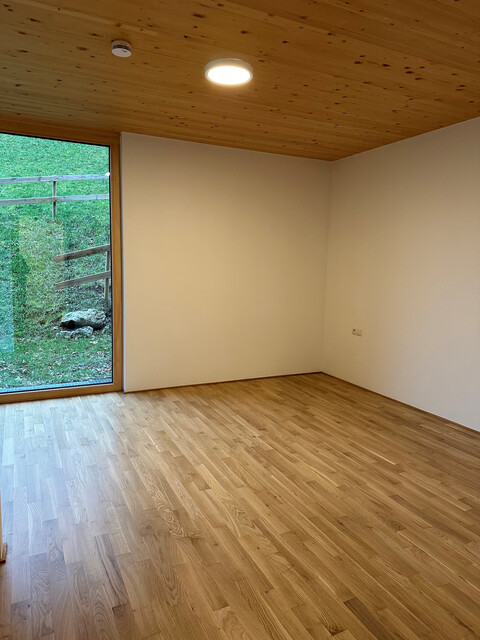 Helle neuwertige 2-Zimmer-Gartenwohnung ab sofort zu vermieten 