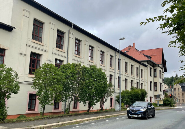 Lukratives Investitionsobjekt. Vermietetes Wohn-/Geschäftshausin Chemnitz