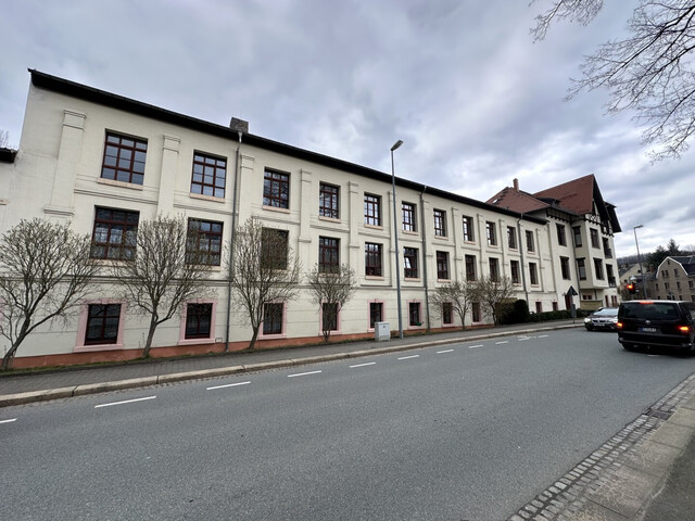 Lukratives Investitionsobjekt. Vermietetes Wohn-/Geschäftshausin Chemnitz