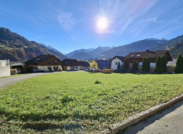 Traumhaftes Grundstück mit atemberaubendem Berg- und Fernblick!