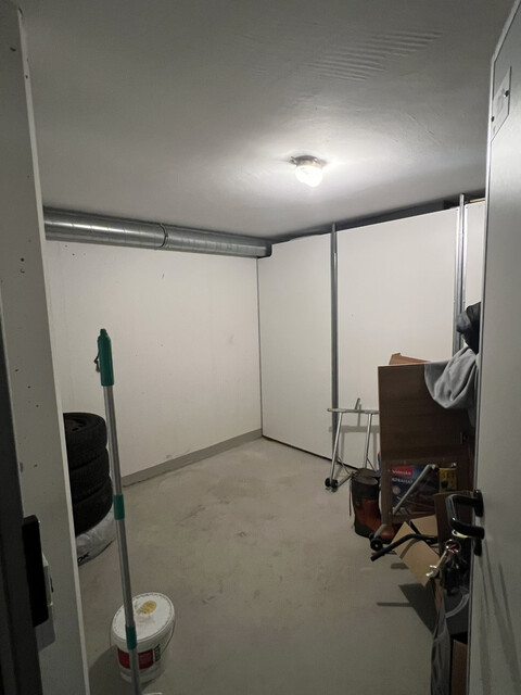 Schöne, helle, möblierte 4 Zimmer-Wohnung 