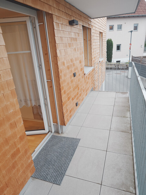 Hochwertige 3- Zimmer Gartenwohnung  mit 2 TG- Plätzen als Erstbezug zu vermieten