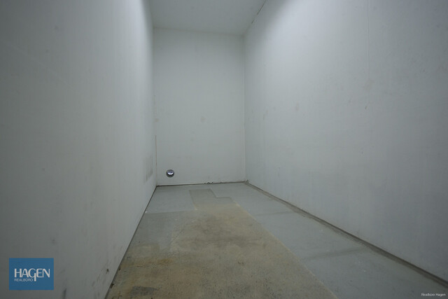 Großzügige Gewerbehalle mit Büroräume in Wolfurt zu vermieten!