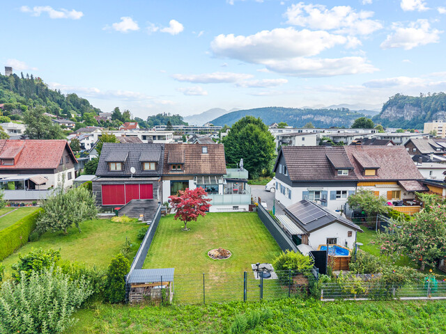 Großzügige Doppelhaushälfte mit Garten, Dachterrasse & flexibler Nutzung in Feldkirch