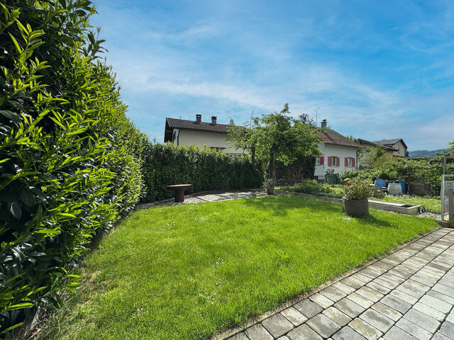 Hochwertige 3-Zimmerwohnung mit Gartenanteil