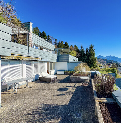 Großzügige 5-Zimmer-Terrassenwohnung mit Panorama-Ausblick in Hanglage von Schwarzach