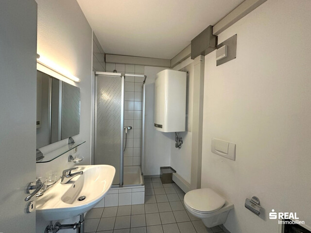 Moderne Büro/Praxis in Dornbirn: