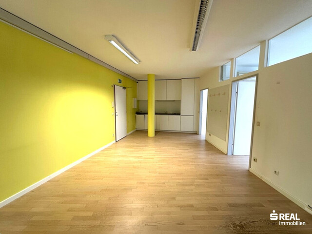 Moderne Büro/Praxis in Dornbirn: