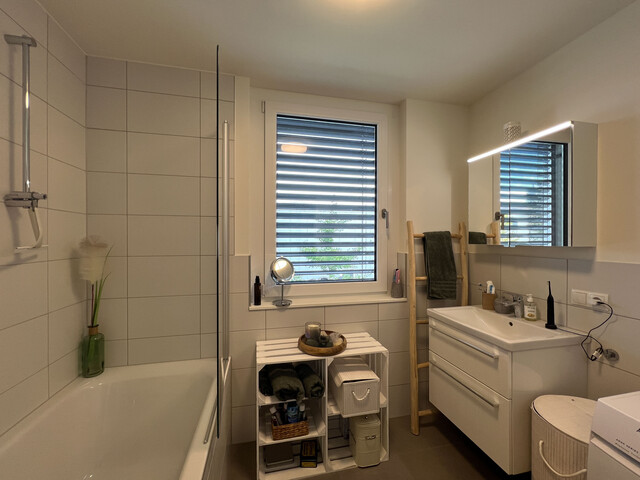 Helle 3-Zimmer-Wohnung mit Loggia, Einbauküche und Lift in Hard