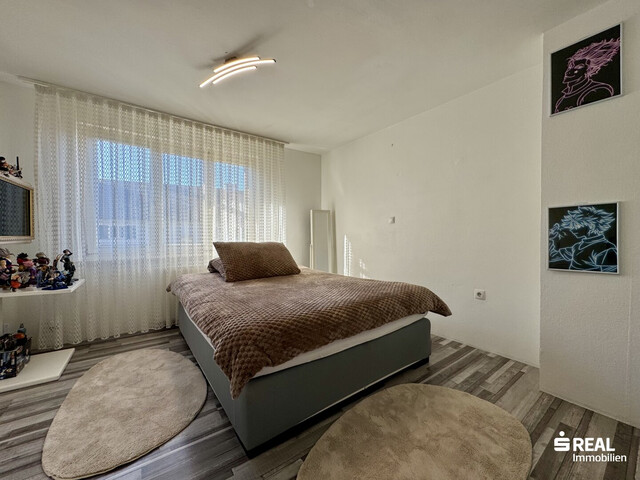 Helle 4-Zimmerwohnung mit Balkon in super Lage