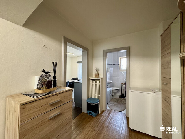 Helle 4-Zimmerwohnung mit Balkon in super Lage