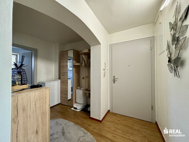 Helle 4-Zimmerwohnung mit Balkon in super Lage