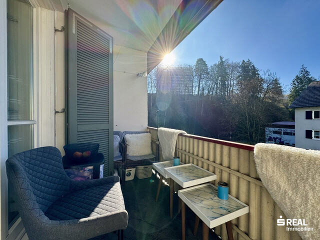 Helle 4-Zimmerwohnung mit Balkon in super Lage