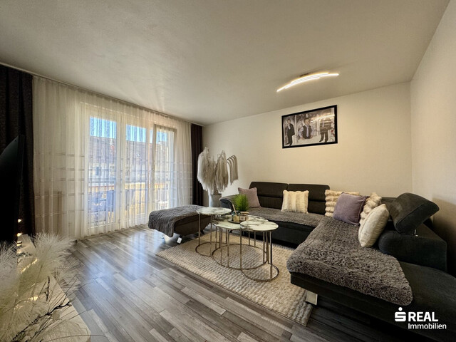 Helle 4-Zimmerwohnung mit Balkon in super Lage