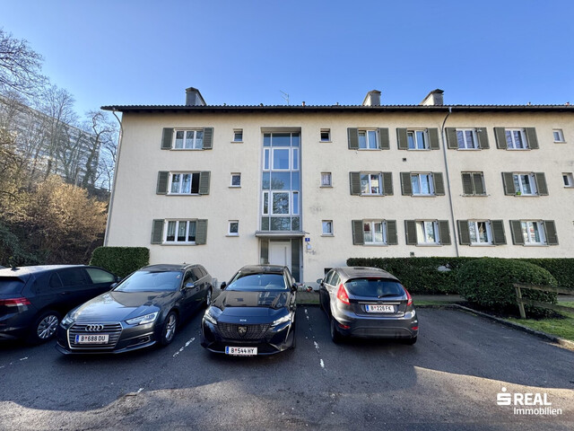 Helle 4-Zimmerwohnung mit Balkon in super Lage