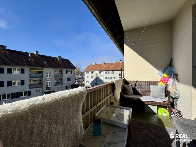 Helle 4-Zimmerwohnung mit Balkon in super Lage