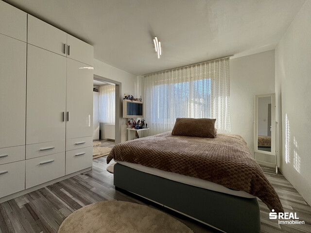 Helle 4-Zimmerwohnung mit Balkon in super Lage