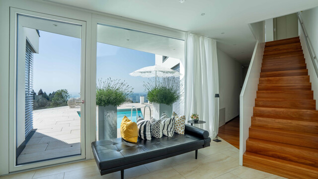 Eichenberg: Exklusives Penthouse mit atemberaubender Seesicht