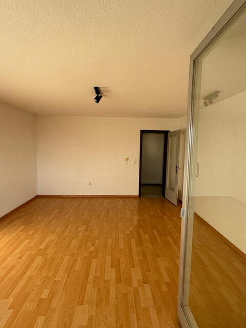 WIEDER VERFÜGBAR - Ruhige, zentrale, lichtdurchflutete Wohnung mit Blick über Dornbirn inkl. Parkplatz  WIEDER VERFÜGBAR