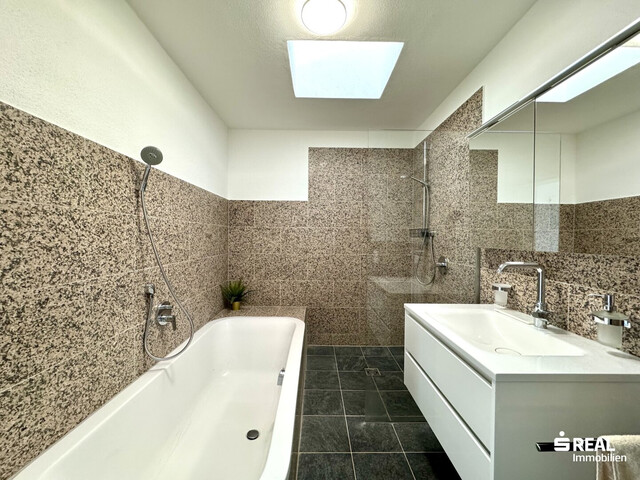 Tolle 3-Zimmer-Wohnung mit großer Dachterrasse