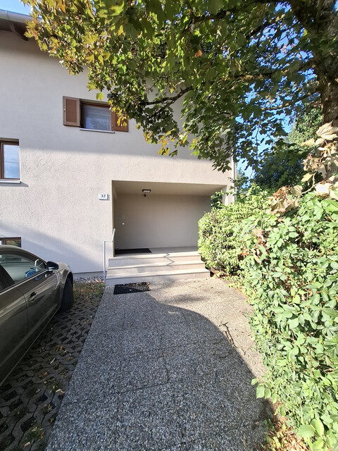 Schöne 2,5 Zimmer-Wohnung mit 8 m² Balkon, Carport, Keller und Fahrradabstellraum in Feldkirch-Gisingen