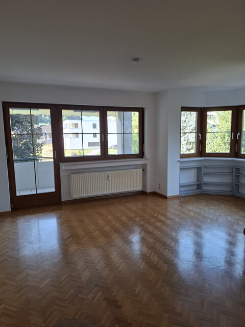 Schöne 2,5 Zimmer-Wohnung mit 8 m² Balkon, Carport, Keller und Fahrradabstellraum in Feldkirch-Gisingen