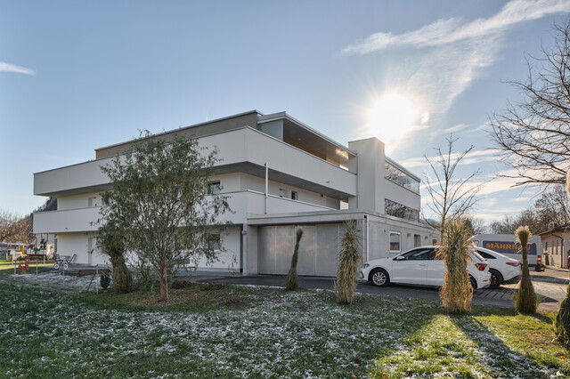 Modernes, lichtdurchflutetes Penthouse 
in exklusiver Kleinwohnanlage