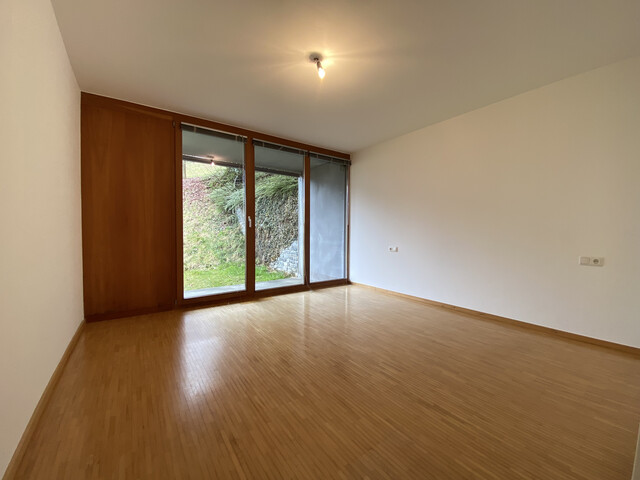 "ohne Provision" helle 3 Zimmer Terrassenwohnung mit Gartenmitbenützung