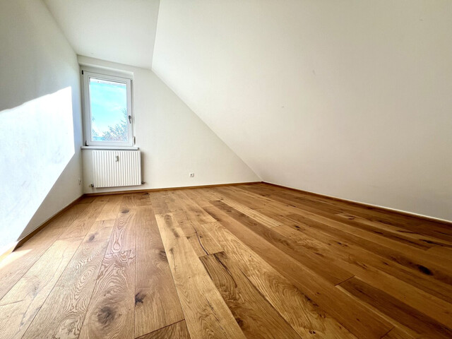 4-Zimmer-Dachgeschosswohnung mit Balkon in Hard