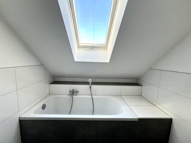 4-Zimmer-Dachgeschosswohnung mit Balkon in Hard