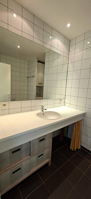 Bregenz - Wohnen in zentraler Lage - Charmante frisch renovierte 2-Zimmer-Wohnung mit grossem Balkon und Tiefgarage zu vermieten