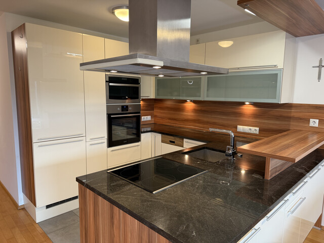 3-Zimmer Wohnung in Toplage - Feldkirch-Tisis, 110 m² Garten &amp; 3 Parkplätze, ideal für Grenzgänger