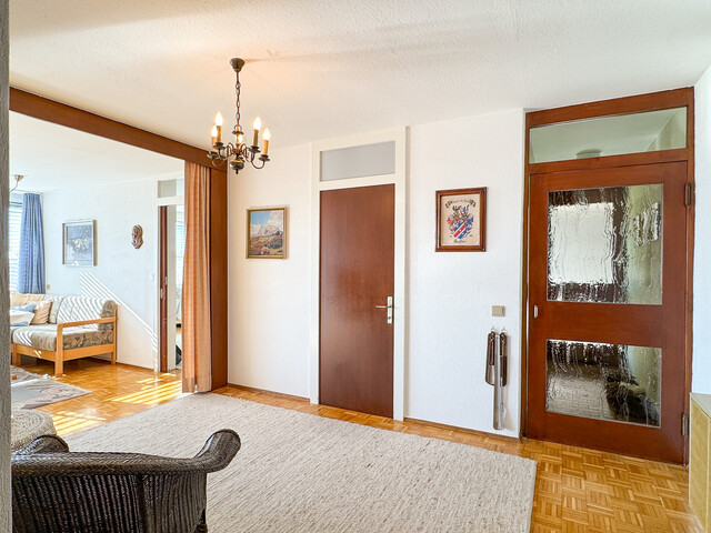 Großzügige 5-Zimmer-Terrassenwohnung mit Panorama-Ausblick in Hanglage von Schwarzach