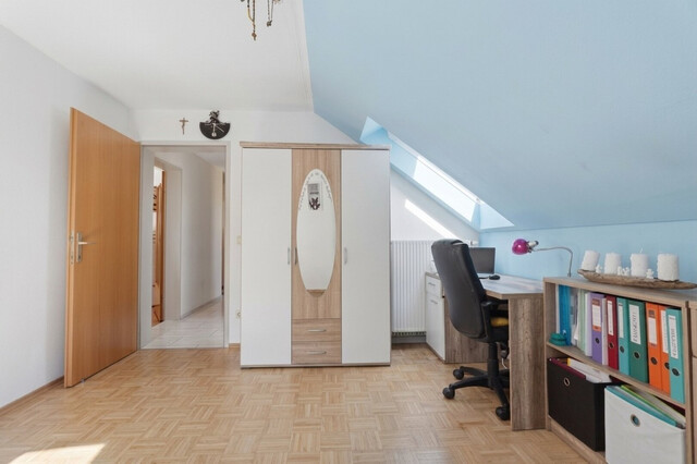 Ruhe. Licht. Lebensqualität. Wohnen mit Balkon & Carport