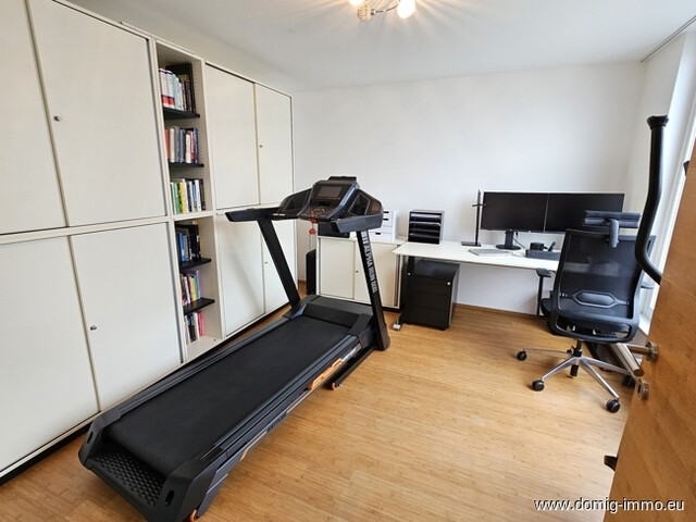 Hochwertiges Einfamilienhaus mit Wellnesskomfort und weitläufigem Grundstück