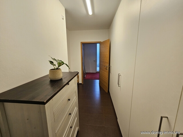 Hochwertiges Einfamilienhaus mit Wellnesskomfort und weitläufigem Grundstück