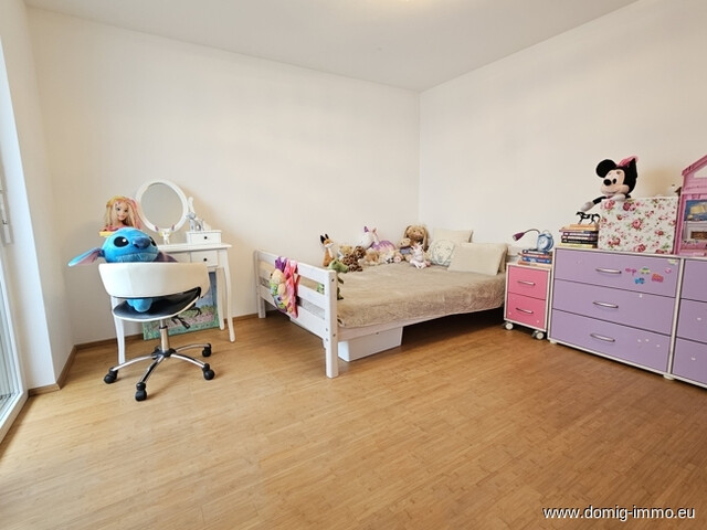 Hochwertiges Einfamilienhaus mit Wellnesskomfort und weitläufigem Grundstück