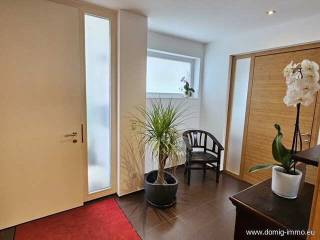 Hochwertiges Einfamilienhaus mit Wellnesskomfort und weitläufigem Grundstück