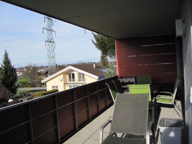 Helle 2-Zimmer-Wohnung im EG mit großem Balkon und Kellerabteil in Top Lage!