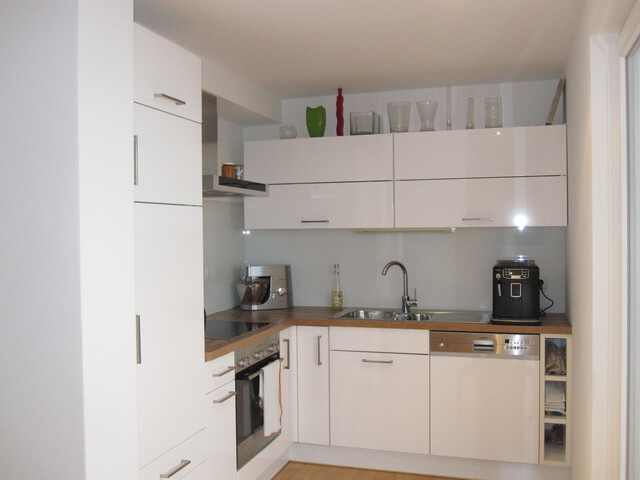 Helle 2-Zimmer-Wohnung im EG mit großem Balkon und Kellerabteil in Top Lage!