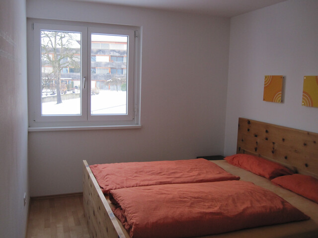 Helle 2-Zimmer-Wohnung im EG mit großem Balkon und Kellerabteil in Top Lage!