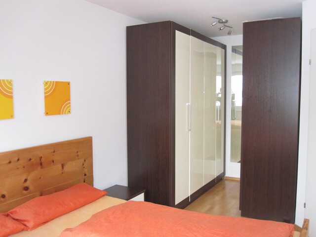 Helle 2-Zimmer-Wohnung im EG mit großem Balkon und Kellerabteil in Top Lage!