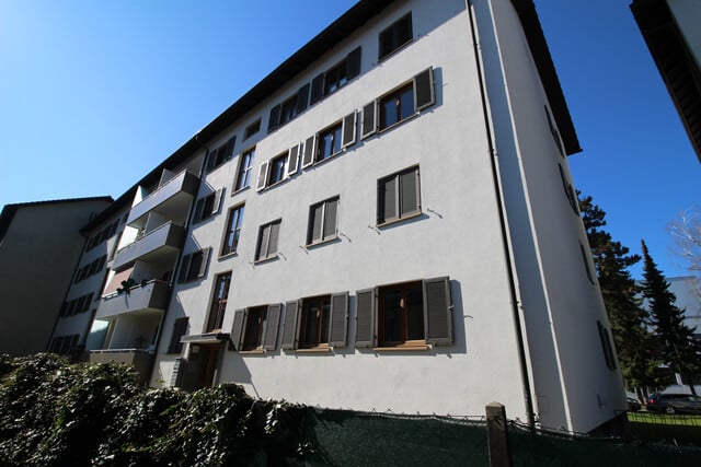 3 1/2 Zimmer-Wohnung - gut eingeteilt - renovierungsbedürftig - provisionsfrei