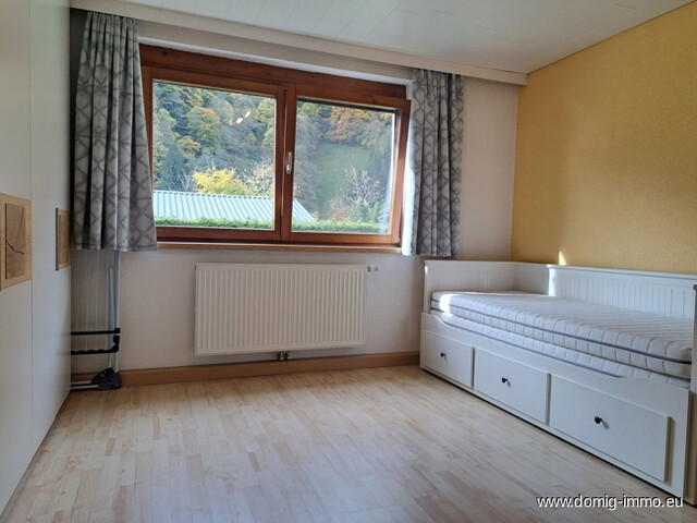 Schöne 3-Zimmer-Wohnung mit Wintergarten und Grünfläche in sonniger Ruhelage von St. Gallenkirch